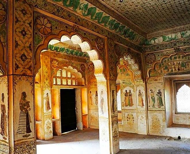 hadi rani mahal in mewar