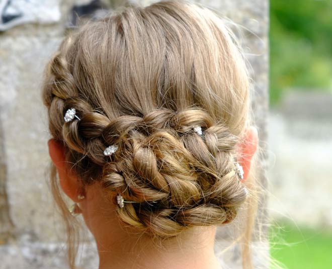 hair bun for short hair