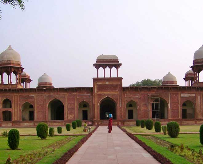 history of jodha bai tomb