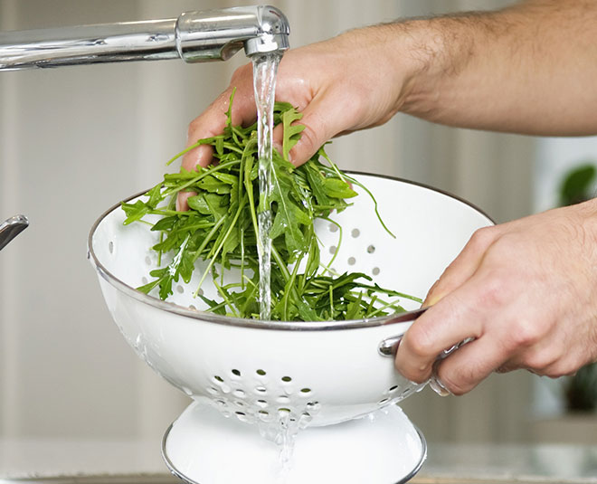 how to clean fresh herbs