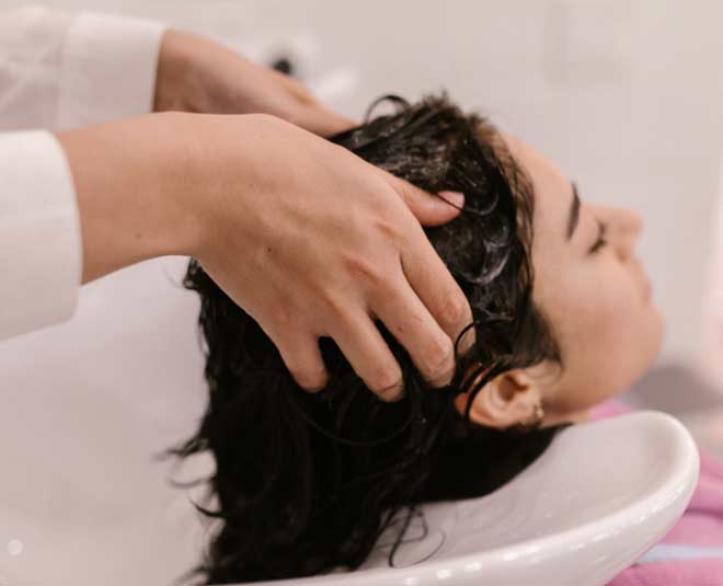 how to treat oily dandruff