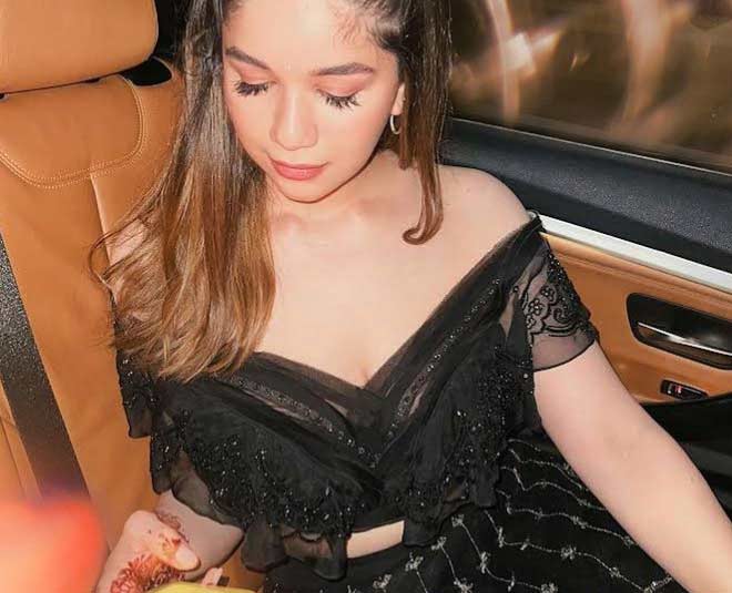 sara tendulkar looks