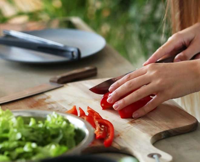use cutting board for kitchen knife