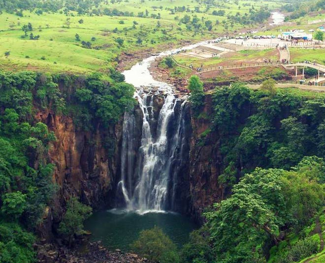 water fall in hindi