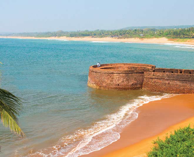 candolim beach goa