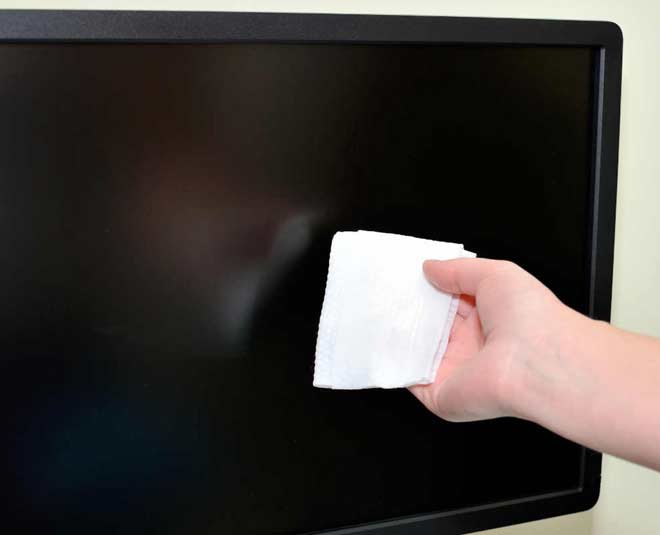 clean tv screen easy ways ideas inside