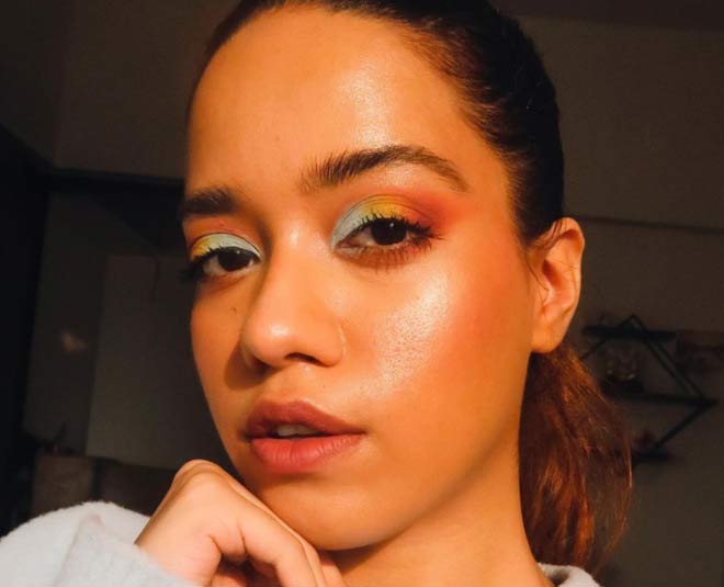 debashree makeup looks inside
