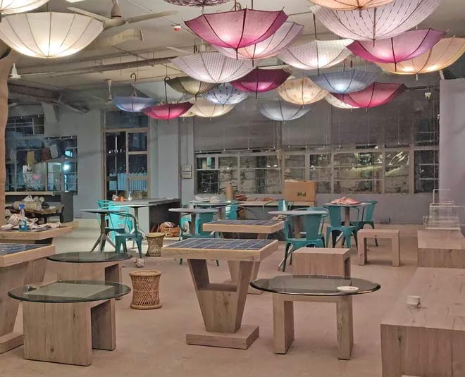 the friends cafe in kolkata