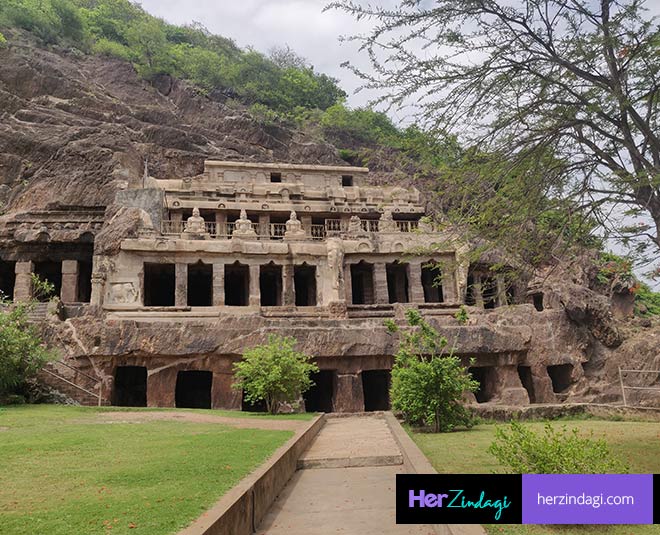 Undavalli Caves