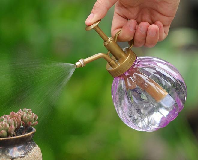 easy and useful crafting life hacks of dumb light bulbs