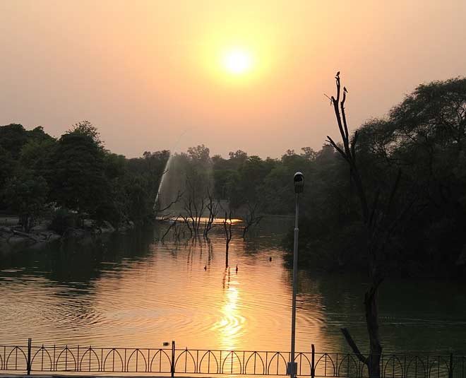 hauz khas lake