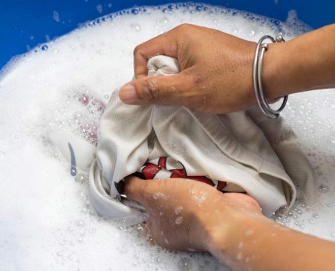 tips to remove kajal stains