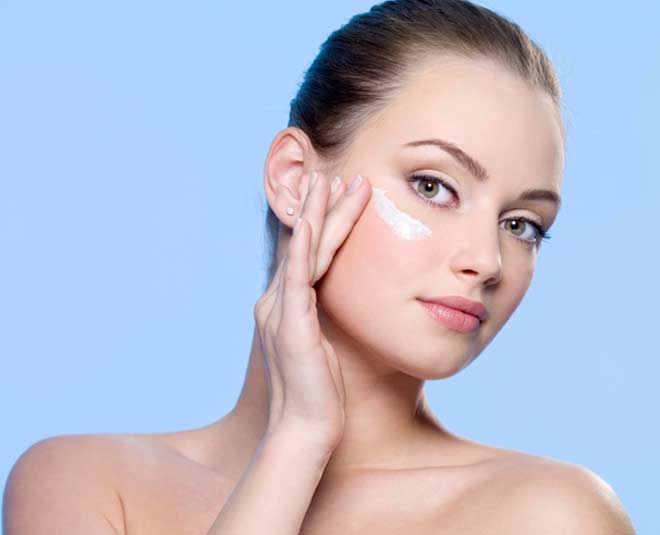 benefits of moisturising face daily