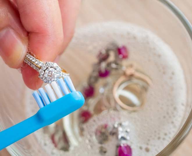 how to clean diamond ring