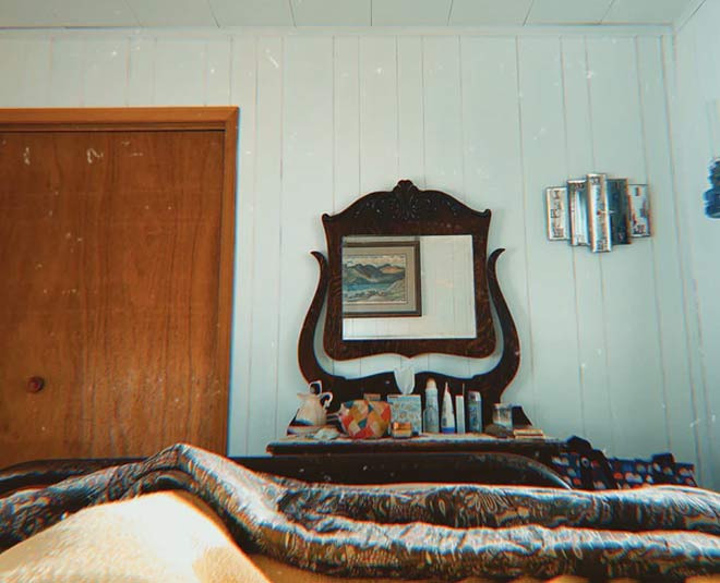 mirror in bedroom