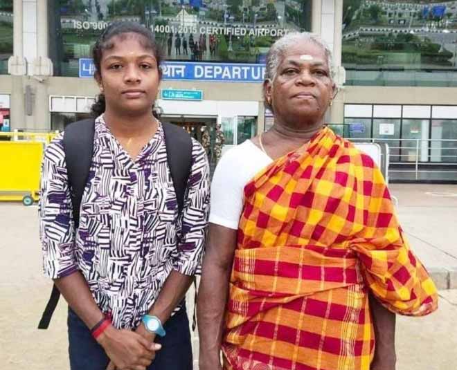 revathi veeramani with grandmother