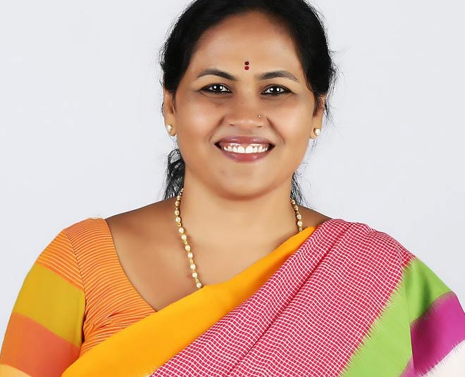 shobha karandlaje woman cabinet oat taking one