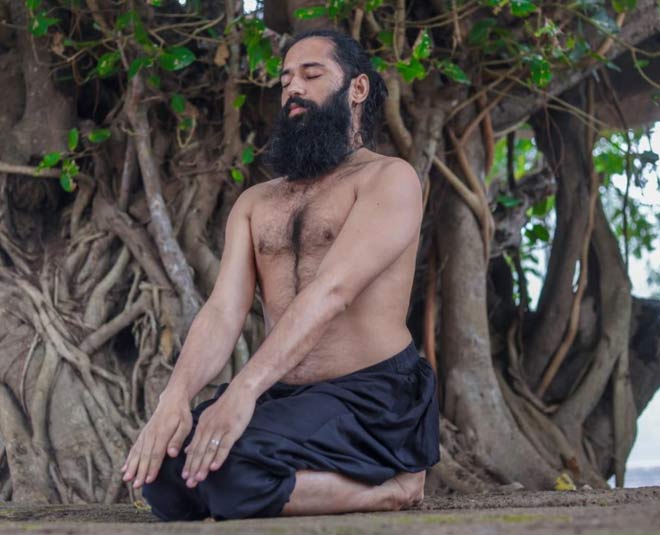 vajrasana for years old woman