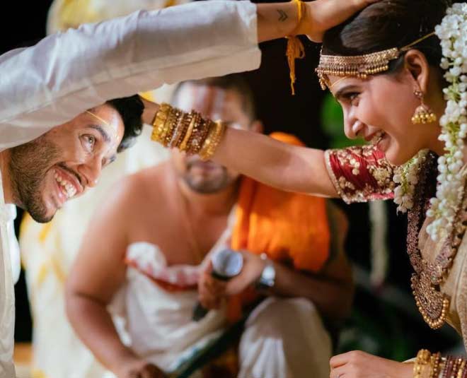 Samantha Akkineni and Naga Chaitanya insidde