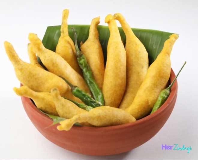 andhra style mirchi pakoda