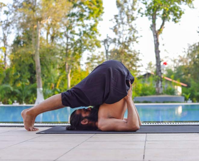 halasana for eyes INSIDE