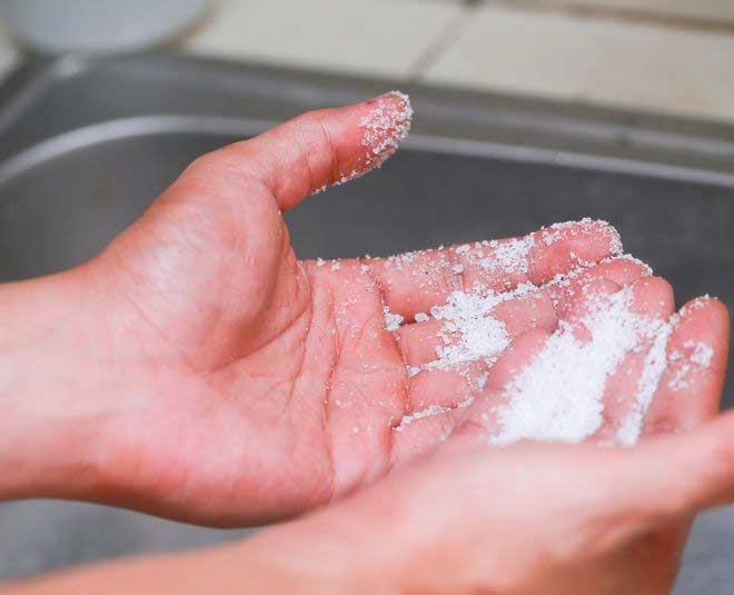 how to remove feviquick from hand skin inside