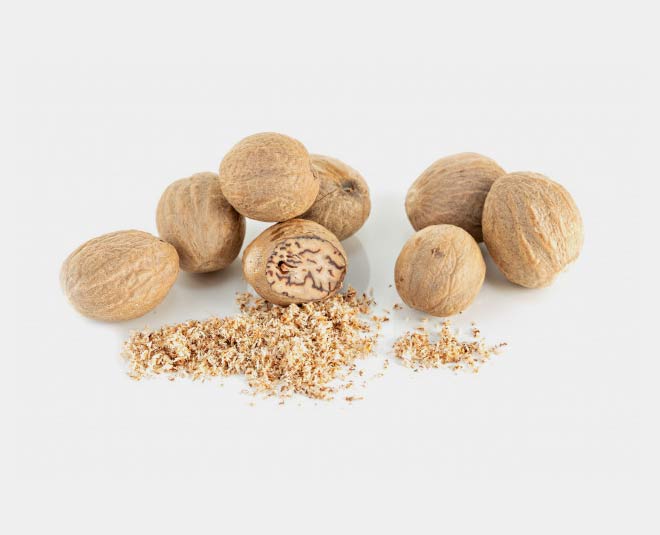 nutmeg for pimples inside