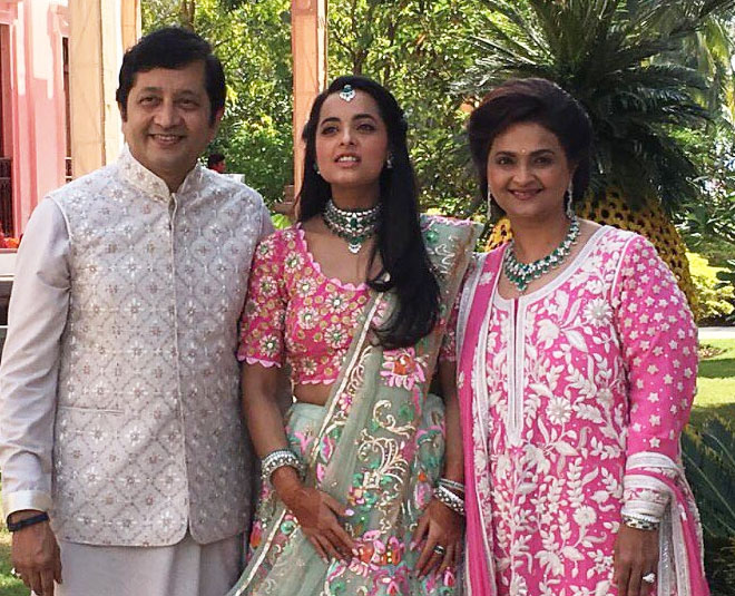 deepti salgaocar family
