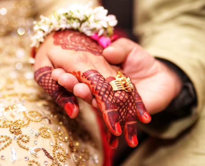 wedding ceremony holashtak