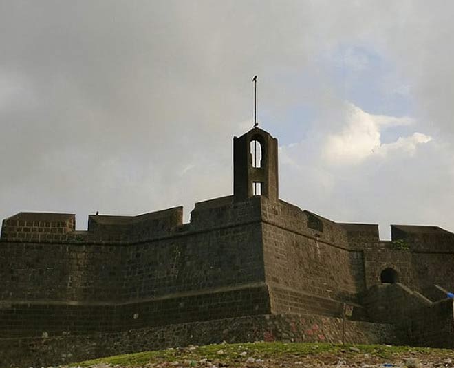 inside fort in mumbai