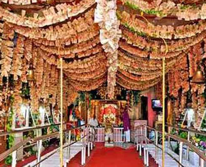 inside temple decoro