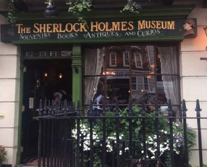 inside lack Museums In London