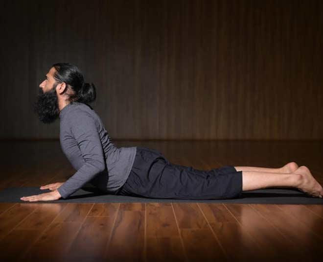 Bhujangasana yoga