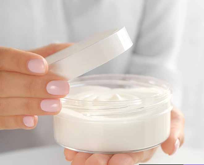 dry skin moisturiser for women over