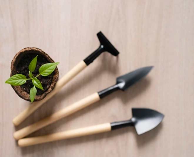 garden tools in hindi