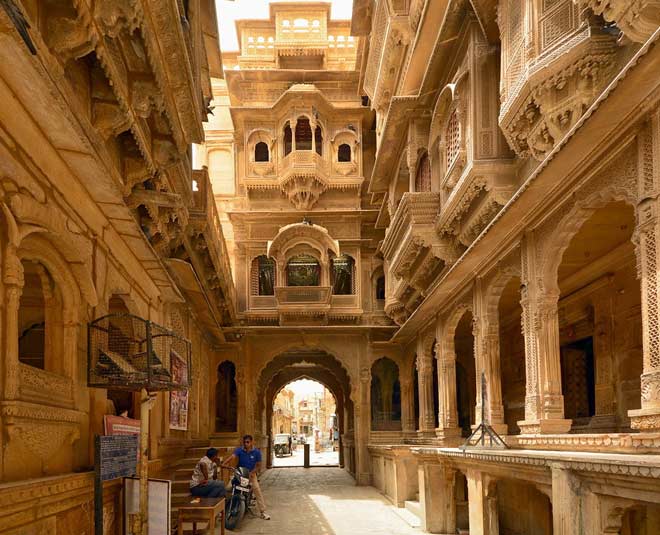 interesting facts about patwa haveli inside