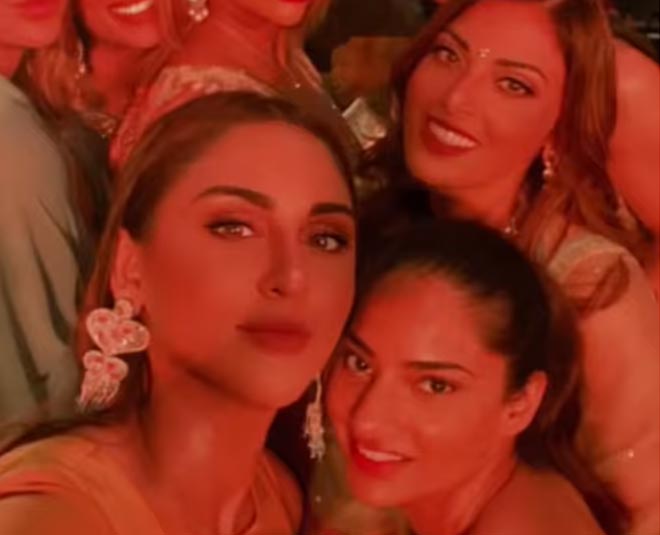 sangeet grand celebration of aditya and anushka wedding