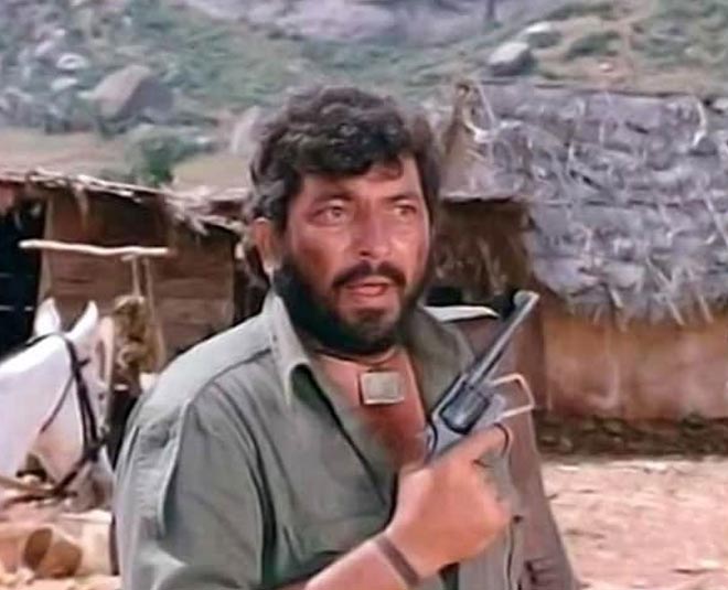 sholay  movie  end  scene