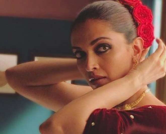 deepika gajra hairstyle