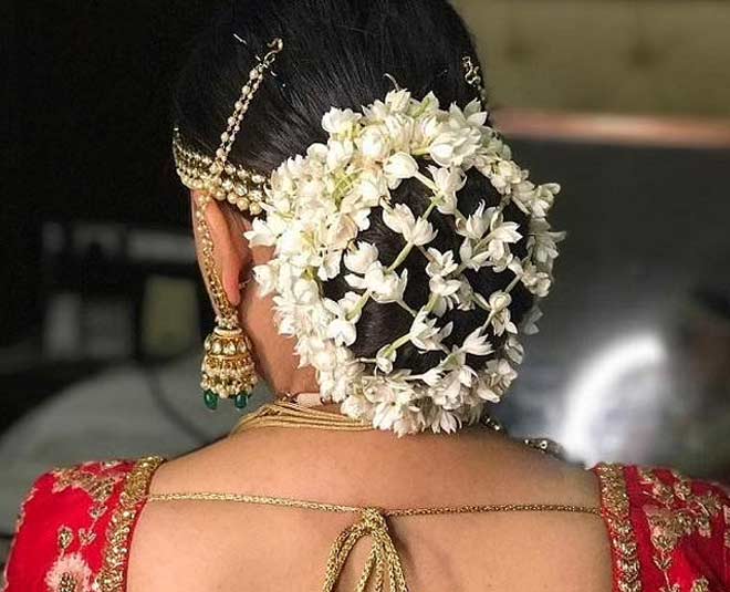 gajra hairstyle with lehenga
