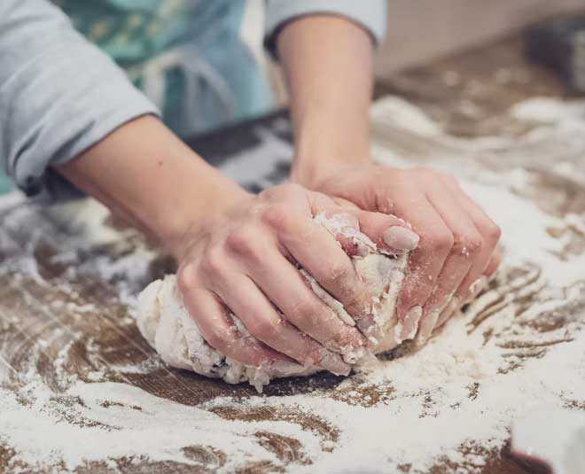 how to kned kuttu atta