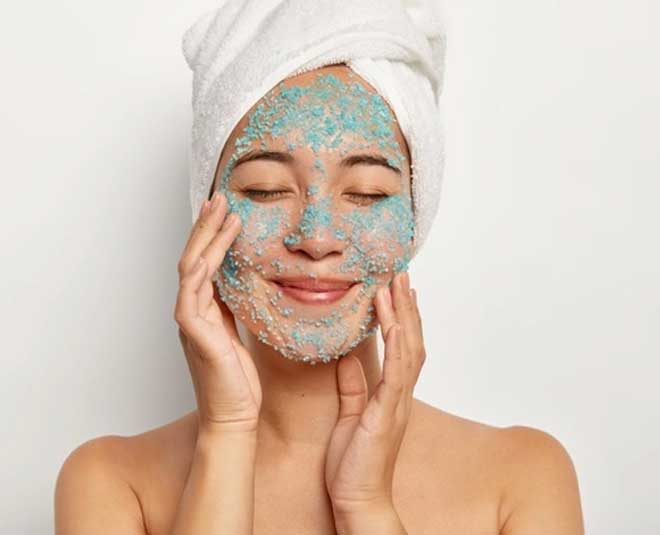 how to scrub acne prone skin