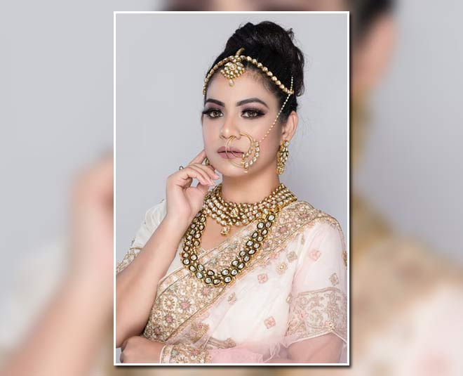 how to use maang tikka