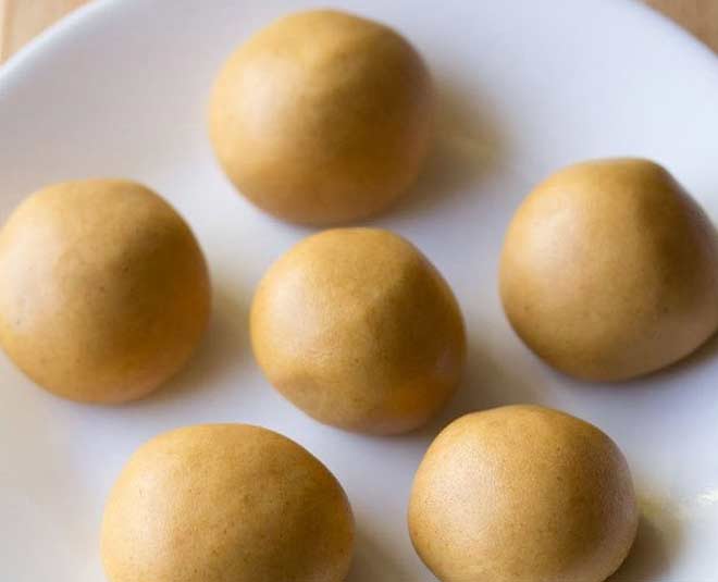 moong dal laddu