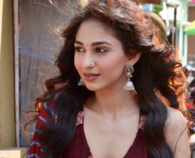 vidhi pandya biography