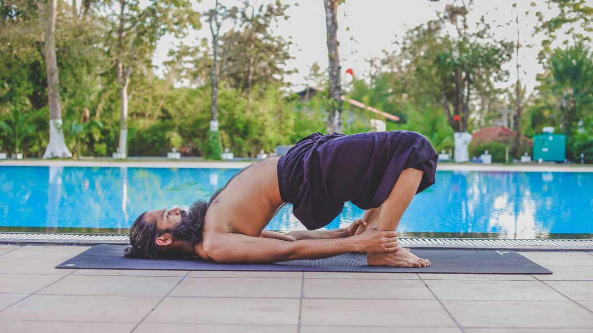 Kandharasana kegel yoga