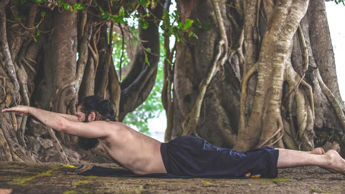 Shalabasana kegel yog