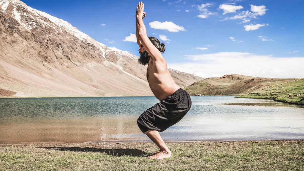Utkatasana kegel yoga