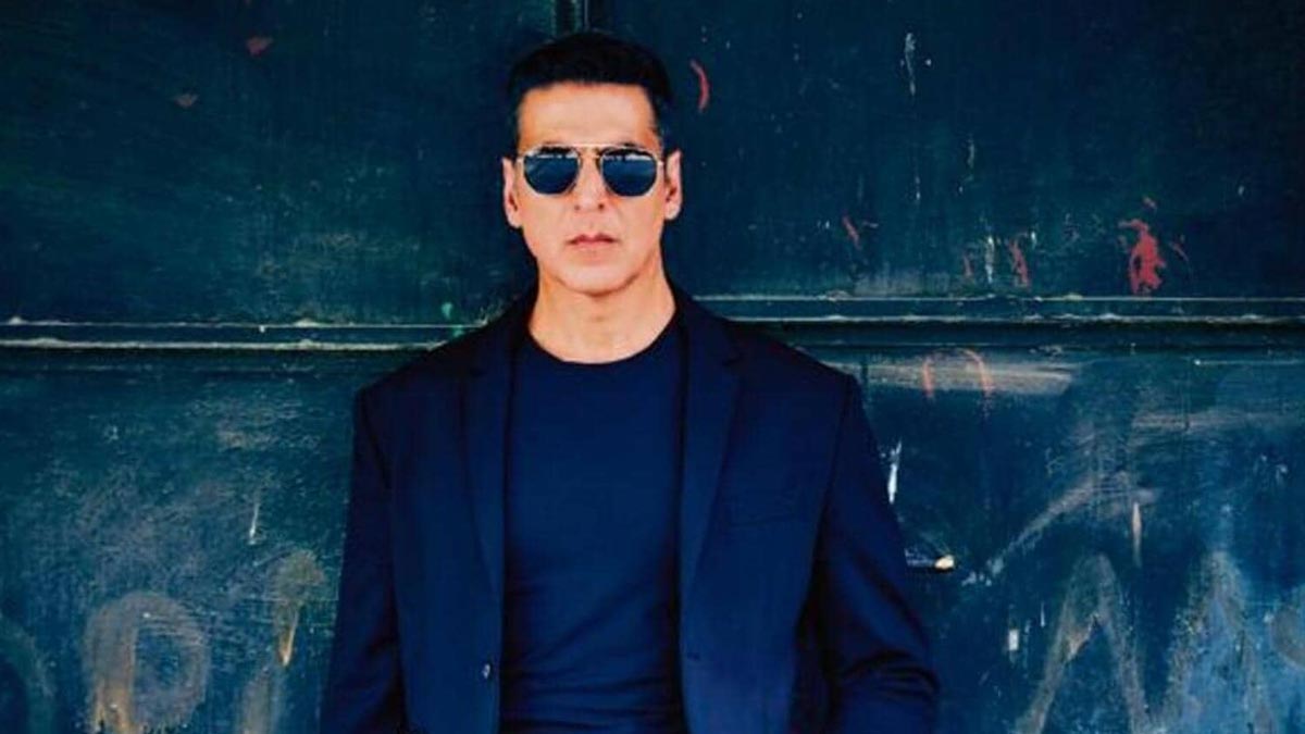 bhuvan salman khan akshay kumar sunny leone apologies inside