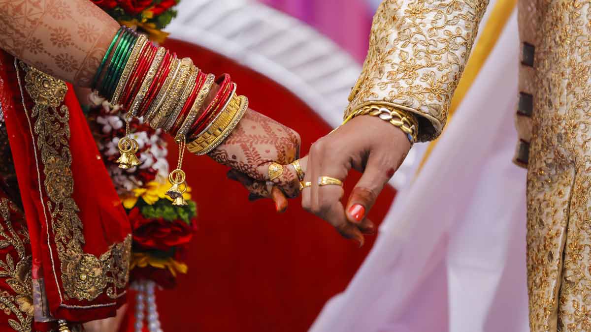 choose off season for wedding